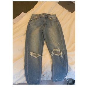 NWT Ripped Boyfriend Jeans